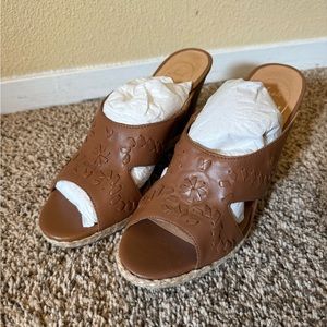 Jack Rogers Brown Leather Women's wedge slide Sandals - size 7.5